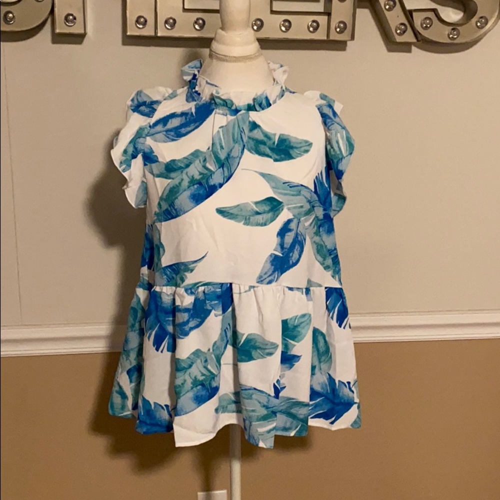 Entro Ruffle Sleeve Top